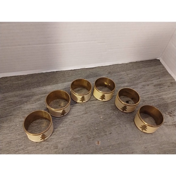 Set Of 6 Christmas White Enameled Napkin Rings With Tree - Picture 4 of 5